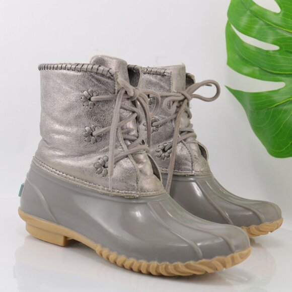Jack Rogers Womens Hayley Duck Boot Size 8 Gray Silver Lace-Up Rubber Leather - Picture 2 of 12